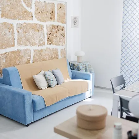 Domus Laureti Holiday home Avola