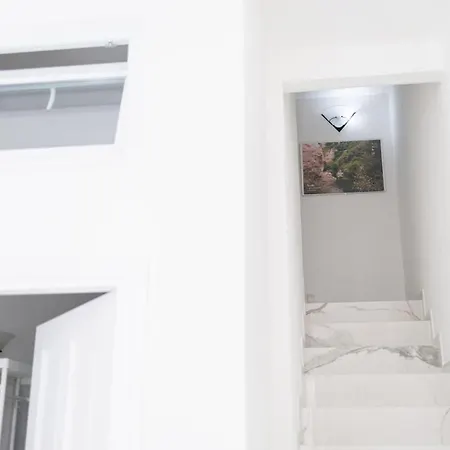 Domus Laureti * 아볼라
